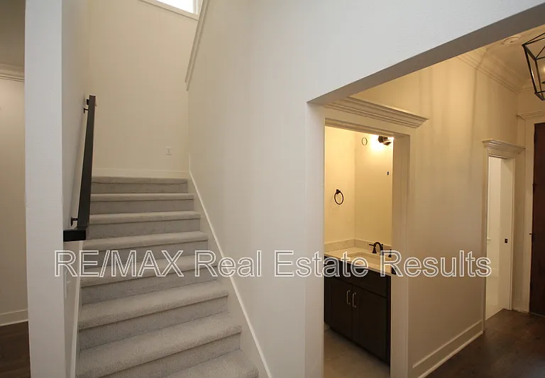 1900 W Saddlebrook Ln — Photo 4