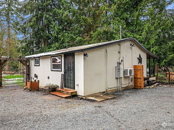 3rd image of 4931 E Lake Bosworth Drive