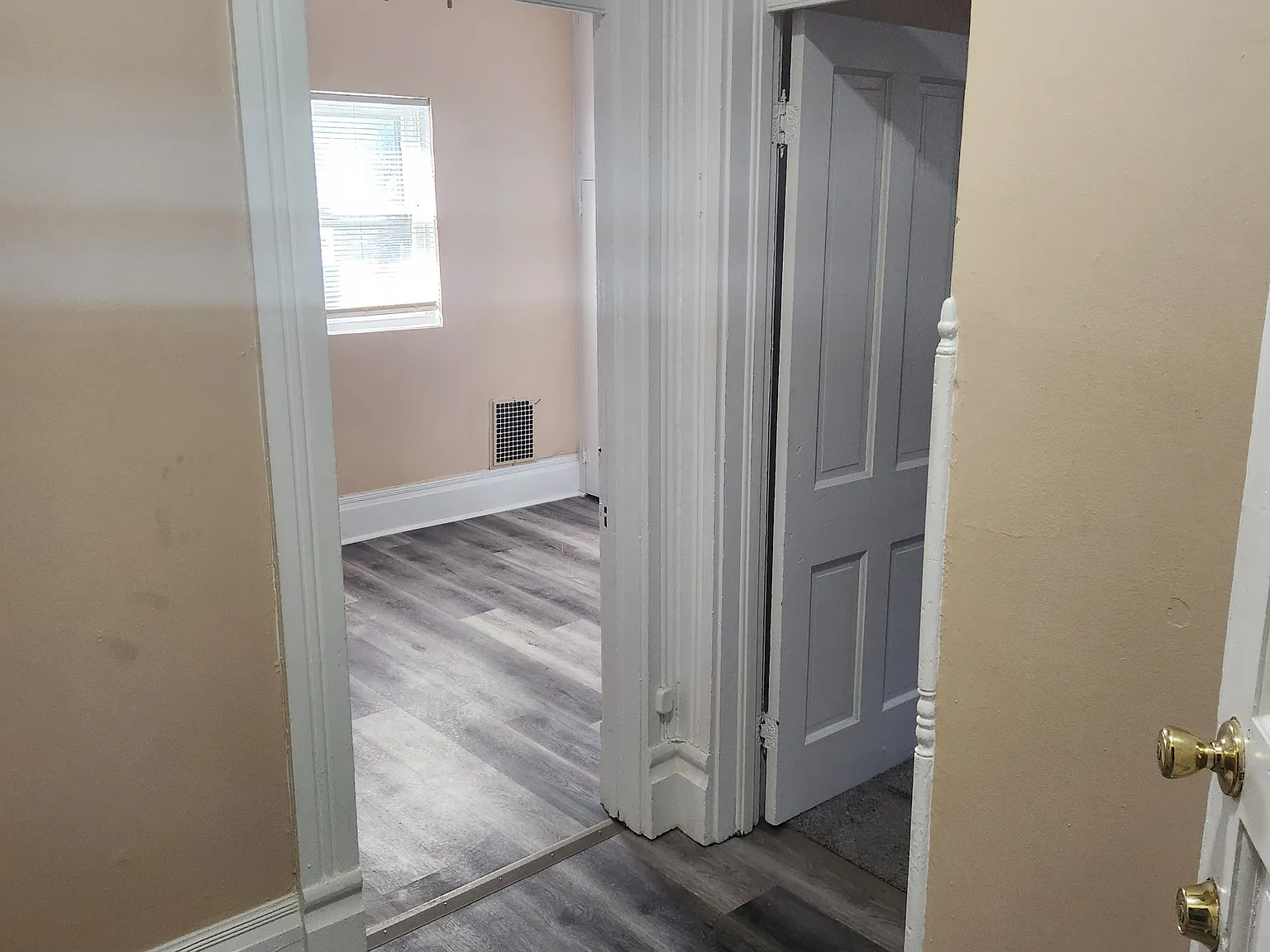 2 bed, 720 sqft, $1,025 — Photo 2