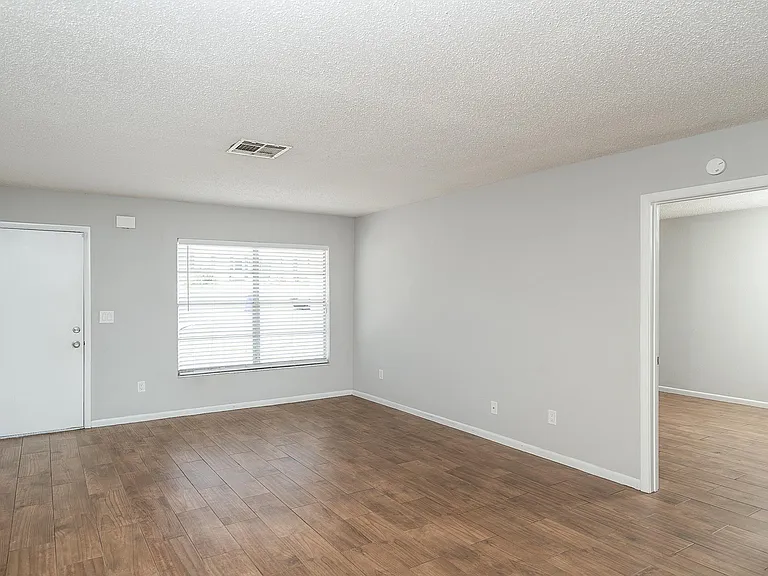 1040 Dorado Dr — Photo 8