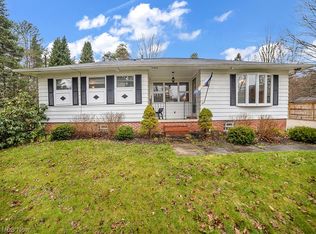 10880 Heath Rd, Kirtland, OH 44094