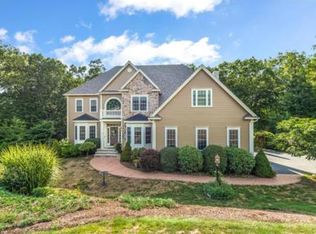 18 Dudley Rd, Mendon, MA 01756