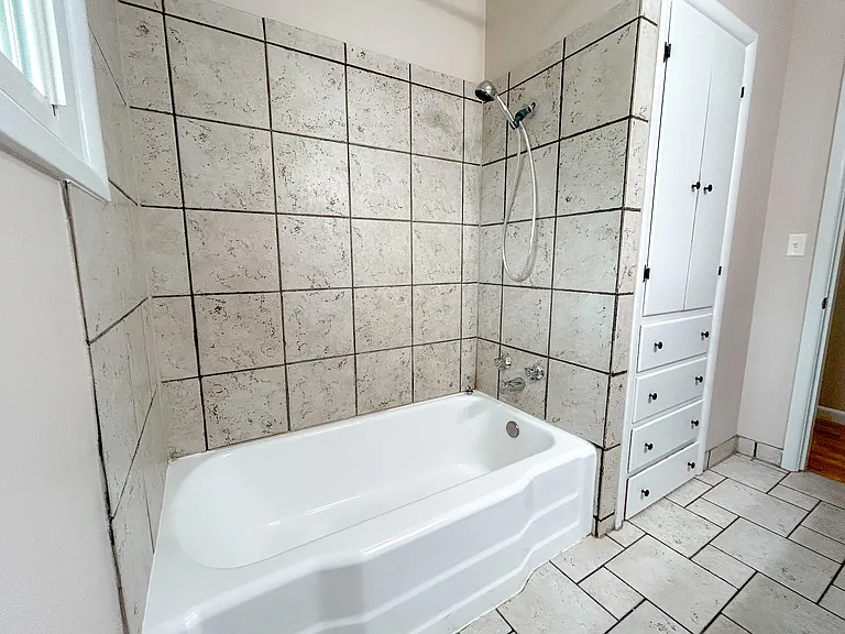 1550 Corina Dr SE — Photo 15
