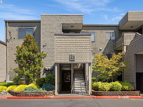 3rd image of 5640 S Riverside Ln APT 2