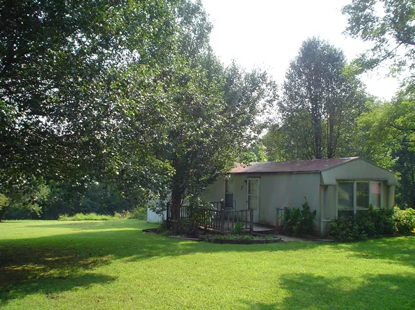 9695 Epperson Springs Rd, Westmoreland, TN 37186