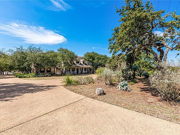 2nd image of 607 N Canyonwood Dr