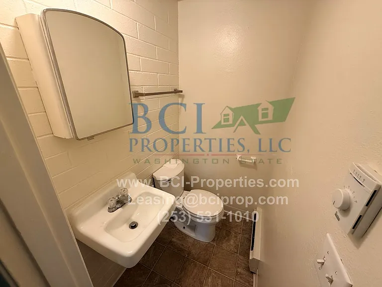 8624 Pacific Ave — Photo 7