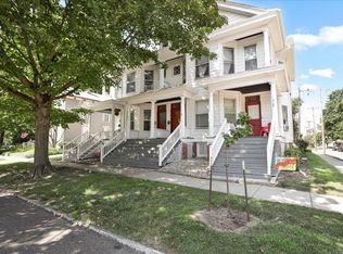 512-518 E Grove St, Bloomington, IL 61701