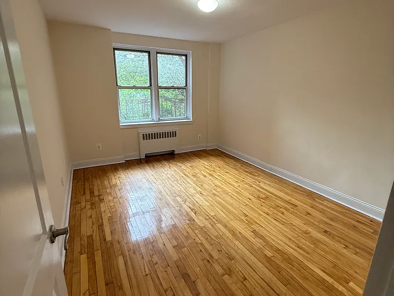 3420 Parsons Blvd #4S — Photo 9