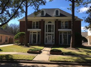 814 Lakeshore Dr, Sugar Land, TX 77478