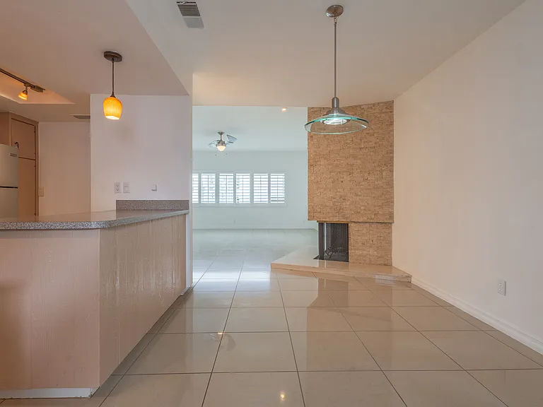 2518 S Sierra Madre — Photo 5