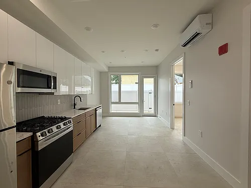40 Lembeck Ave Photo 1