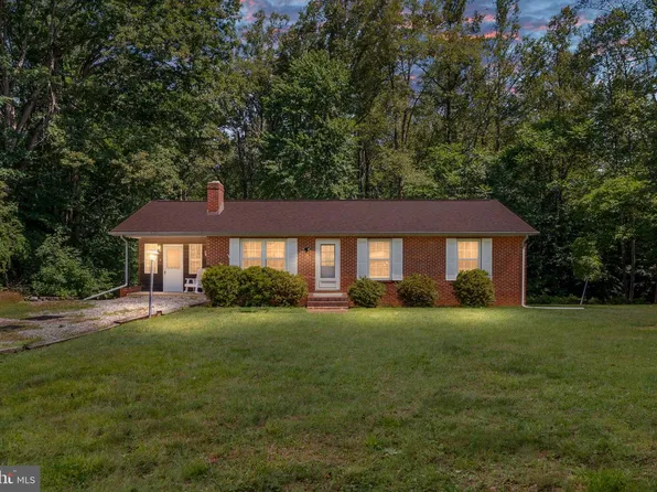29 Ebenezer Church Rd, Stafford, VA 22556