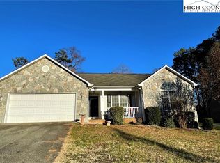 3490 Section House Rd, Hickory, NC 28601