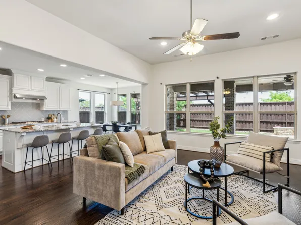 560 Evening Sun Dr, Prosper, TX 75078