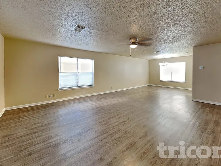 7511 Micron Dr — Photo 4