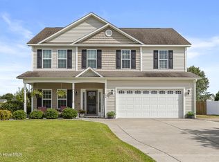104 Groveshire Pl, Richlands, NC 28574