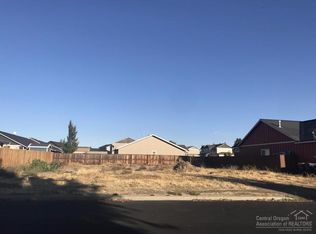2630 NW 12th St, Redmond, OR 97756