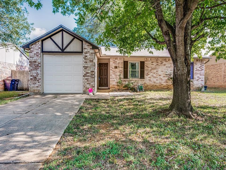 1st image of 7021 Greenview Cir N