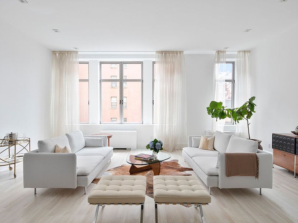 1st image of 252 7th Ave APT 6V