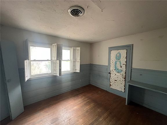 5th image of 6042 Ebonwood Dr