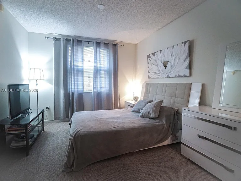 17145 N Bay Rd #4403 — Photo 12