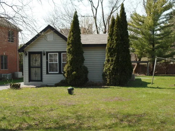 240 N Woodland Dr, Mount Prospect, IL 60056