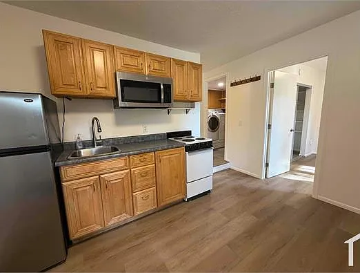57 Grandview Ave #C — Photo 4