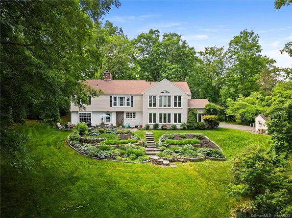 221 Tunxis Road, West Hartford, CT 06107