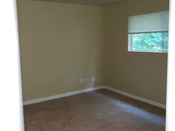 2nd image of 8091 Via De Palmas Ln APT 4