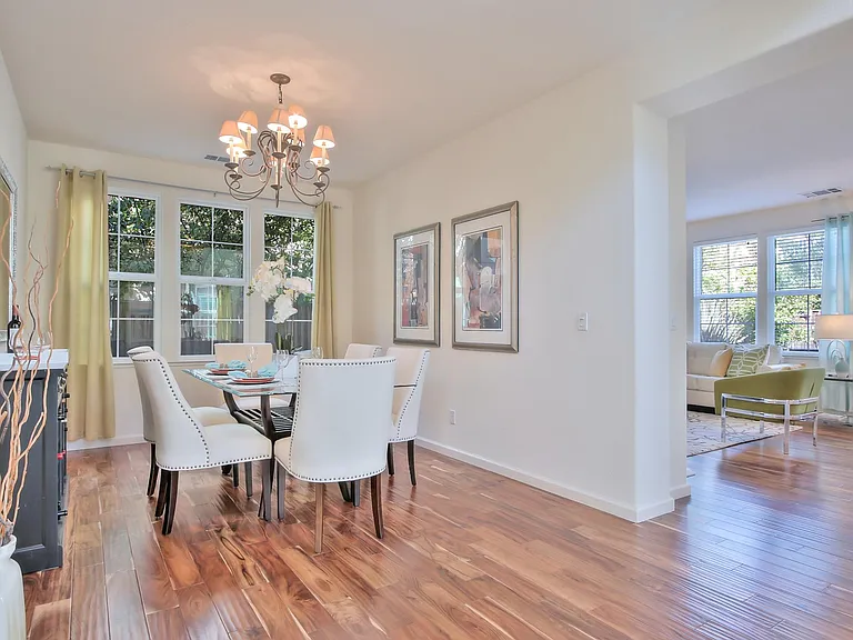 1130 E River Pkwy — Photo 5