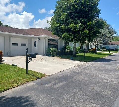 2nd image of 9825 Walnut Tree Way