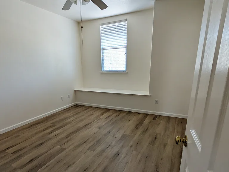 10250 Patti Way — Photo 17