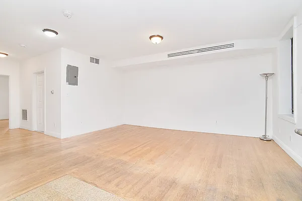 Rented by Living New York | media 19