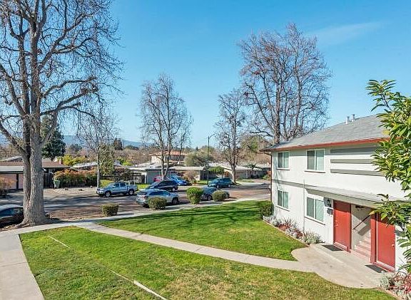 3rd image of 1267 Parkington Ave