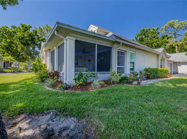 911 Golfview Woods Dr, Ruskin, FL 33573