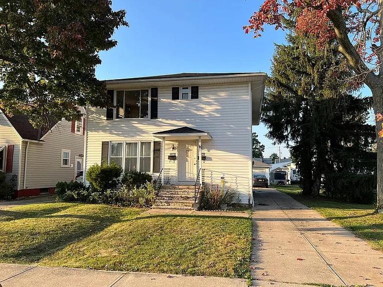 4912 Wellington Ave — Photo 1
