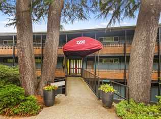 3200 W Commodore Way APT 106, Seattle, WA 98199