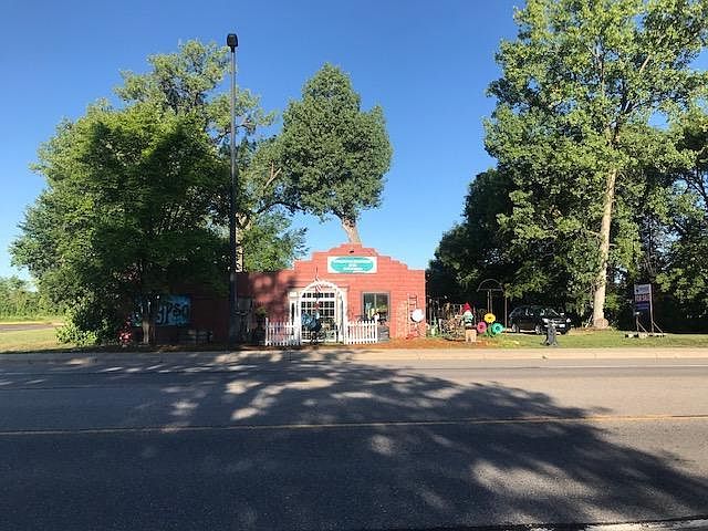 1st image of 141 Babcock Blvd W