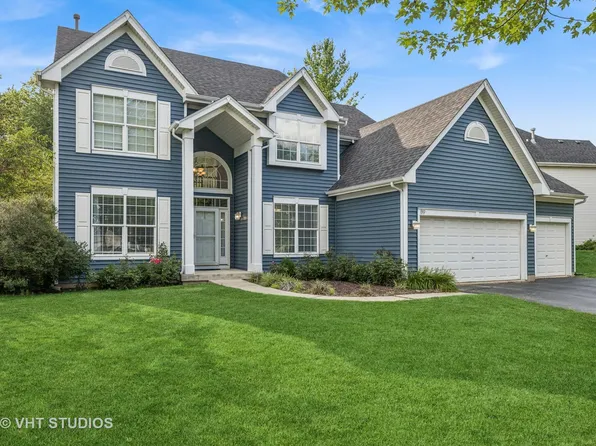 89 Talcott Ave, Crystal Lake, IL 60014