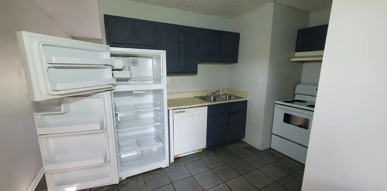 Complex ~ West Tenth Street Verona Ms - 101b — Photo 4