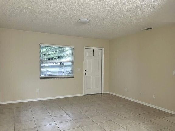 4th image of 488 E JORDAN Boulevard