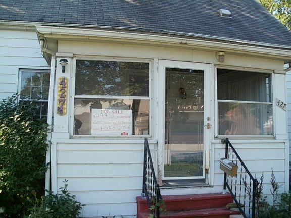 4th image of 427 Ford Ave