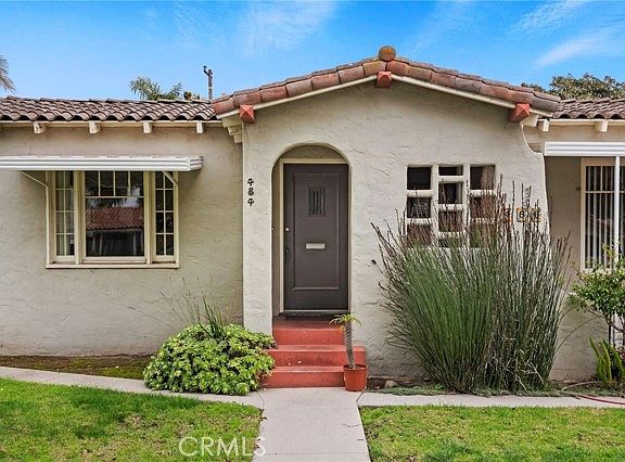 3rd image of 484 San Clemente Street