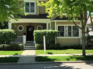 343 Grant Ct, Libertyville, IL