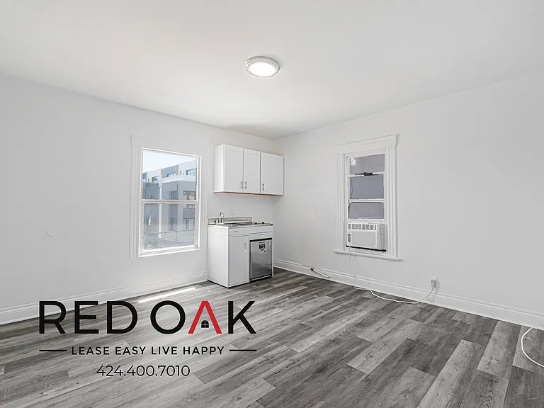 805 S Centre St #4 — Photo 2
