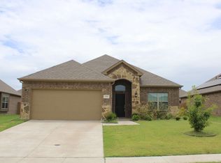 688 Navasota Dr, Crandall, TX 75114