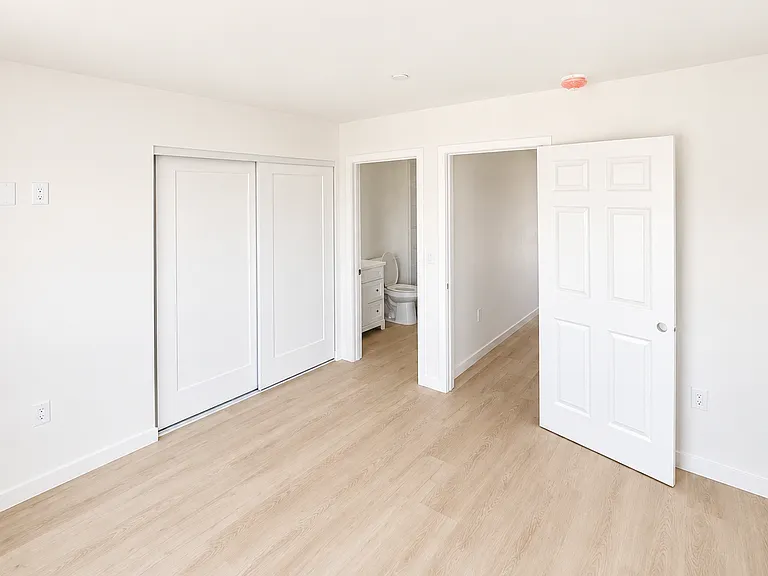38206 Sierra Hwy — Photo 15