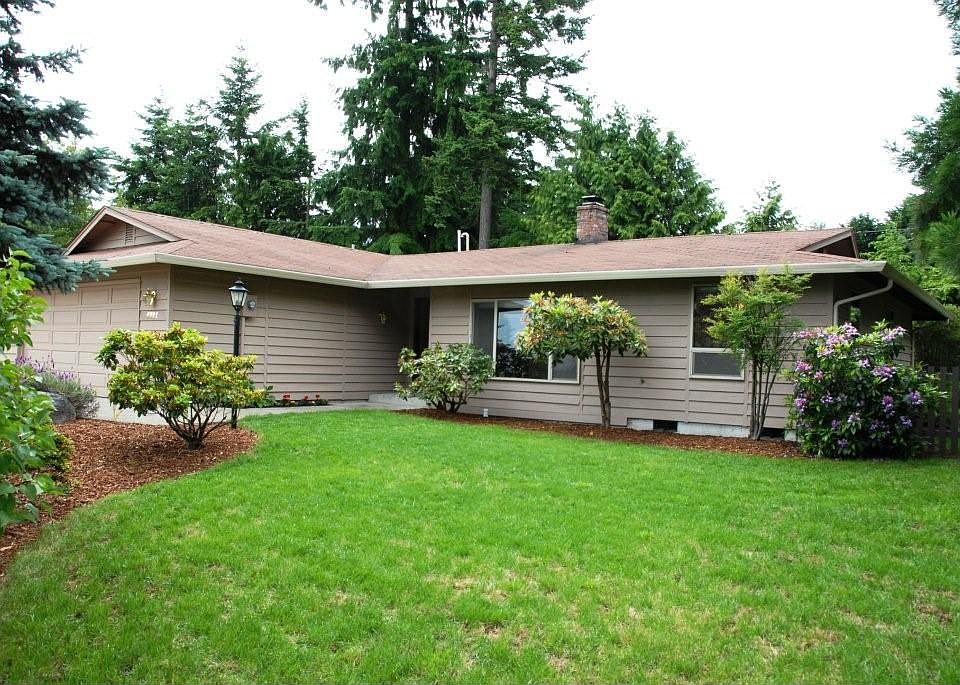 3BR; 2BA Rambler