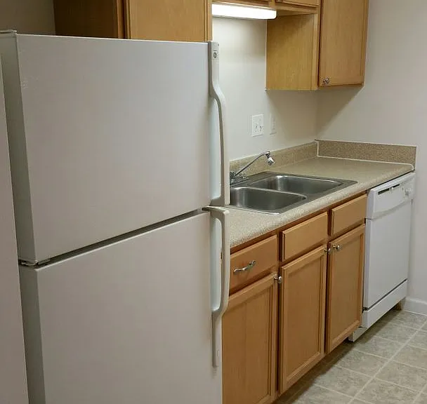 185 - COUNTRY VIEW APARTMENTS — Photo 17